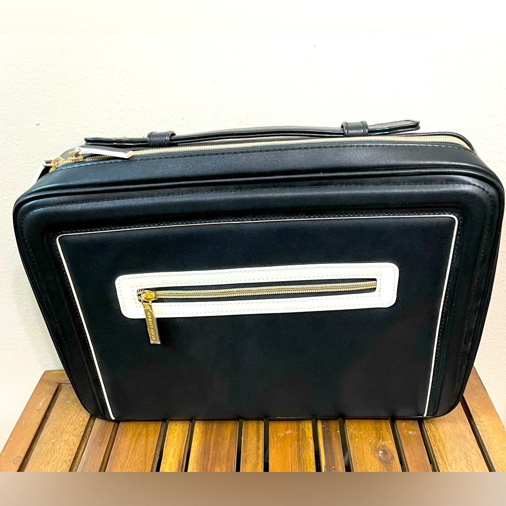 Brand New Xl Black  White Estee Lauder Travel Toiletry Bag
